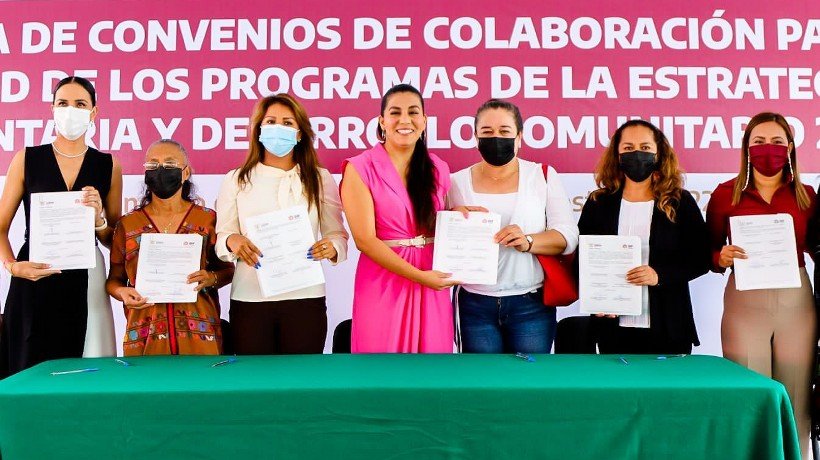 Firma DIF Guerrero programa alimentario con los 81 municipios del estado
