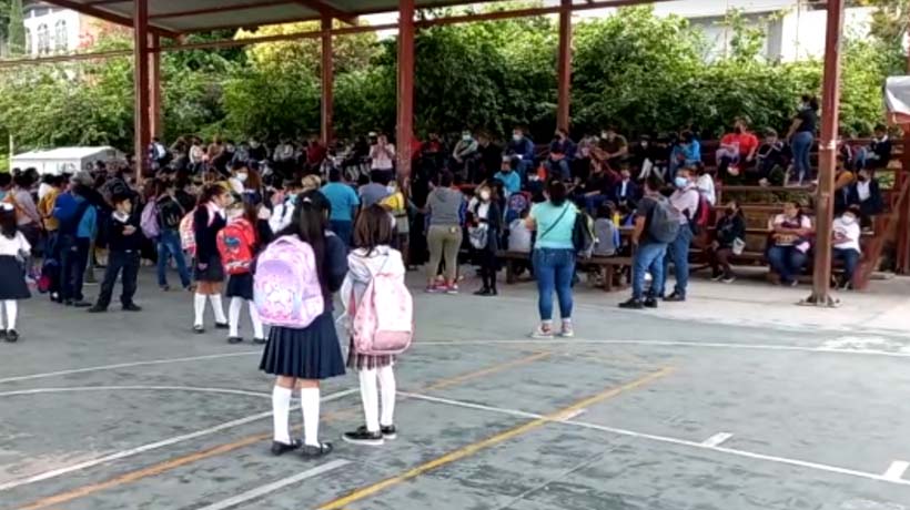 Bloquean padres de familia el encauzamiento del Huacapa en Chilpancingo