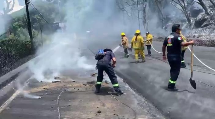 Suspende CAPAMA servicio por daños tras explosión de pipa en la Escénica