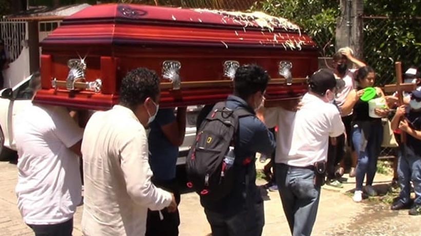 Sepultan a Fredid Román, periodista asesinado en Chilpancingo