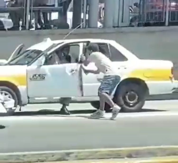 ¡El calor lo puso violento! Machetean a taxista en Acapulco