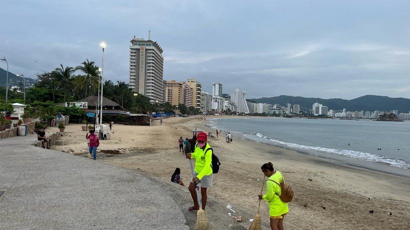 Recolectan 4 mil 888 toneladas de basura en playas de Acapulco