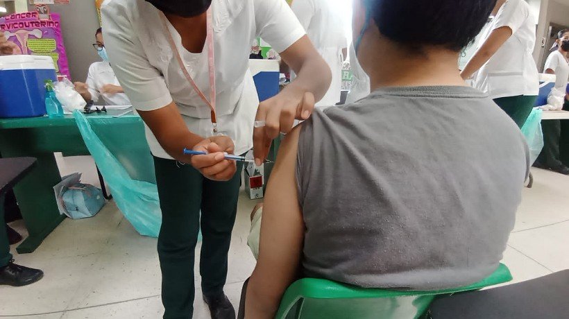 Vacuna IMSS Guerrero a adolescentes en Diamante; aquí los detalles