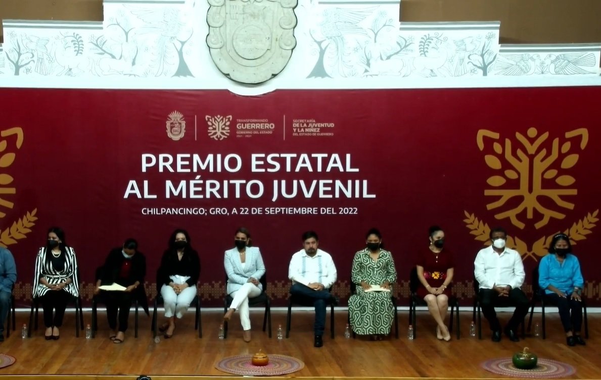 Entrega Evelyn Salgado el Premio Estatal al Mérito Juvenil 2022