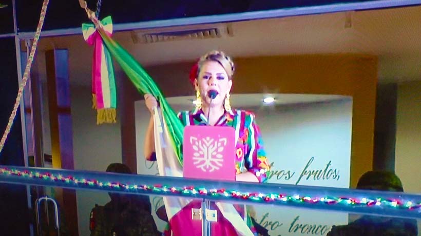 “¡Viva la justicia y la paz!”; encabeza Evelyn Salgado ceremonia del Grito en Guerrero