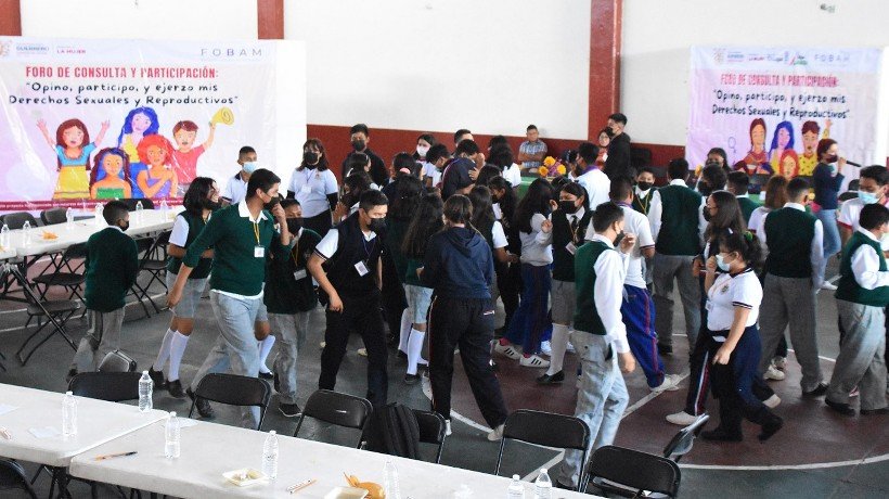 Participan adolescentes de Chilapa en foro sobre embarazos adolescentes