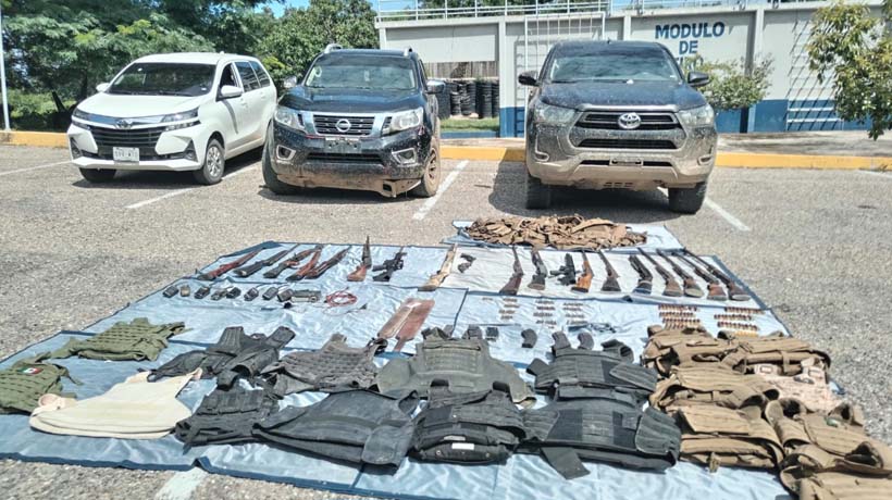 Detienen a dos de la UPOEG en Costa Chica de Guerrero; les confiscan arma y drogas