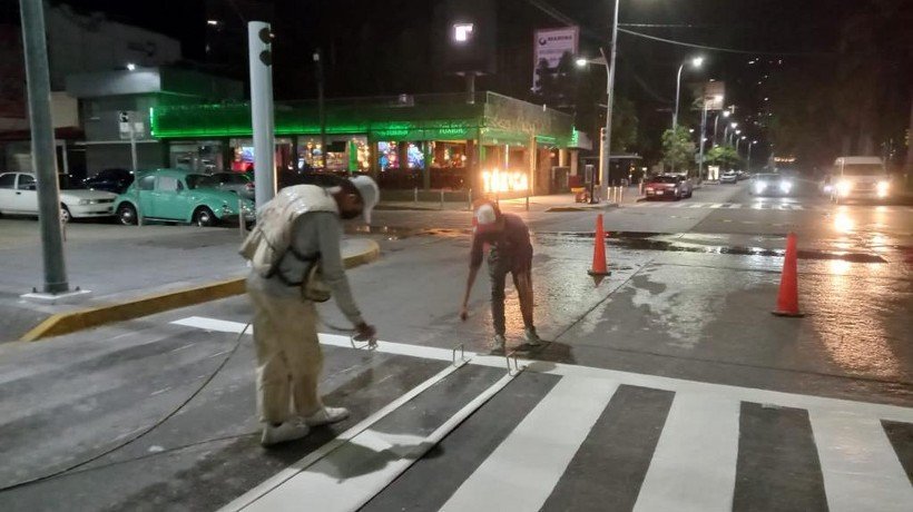 Remozan señalización en la avenida Costera de Acapulco