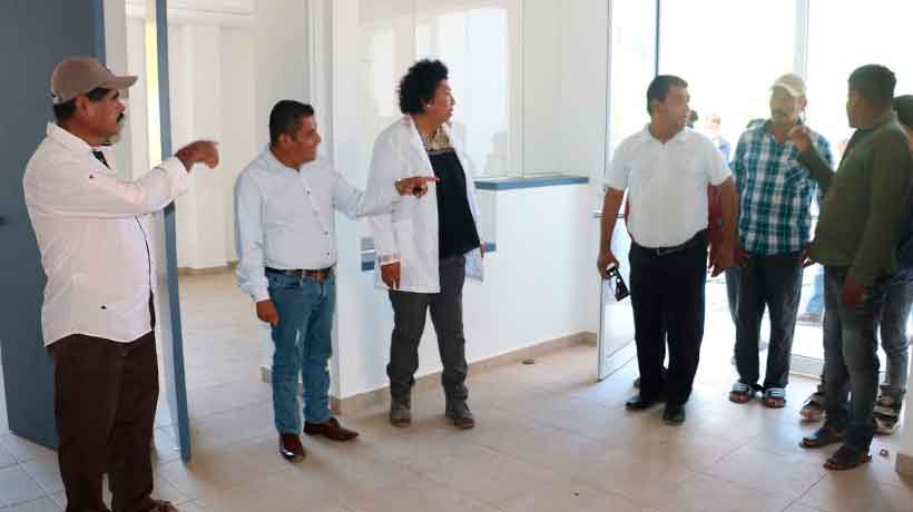 Supervisan la infraestructura del Centro de Salud con Servicios Ampliados en Ayutla