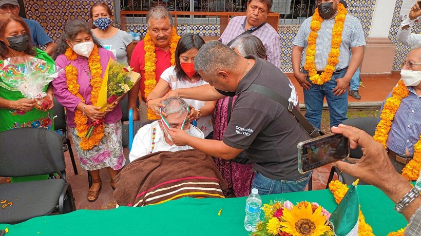 Entregan presea Sentimientos del Pueblo a Guillermo Sánchez Nava