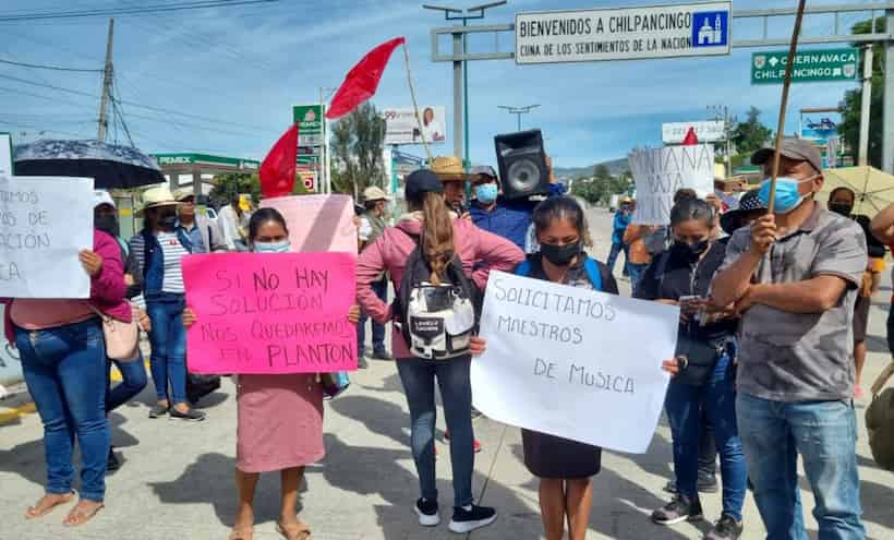Rechazaron diálogo manifestantes desalojados de autopista del Sol: SSP Guerrero