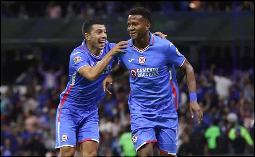 Con gol al último minuto gana logra Cruz Azul triunfo ante Chivas