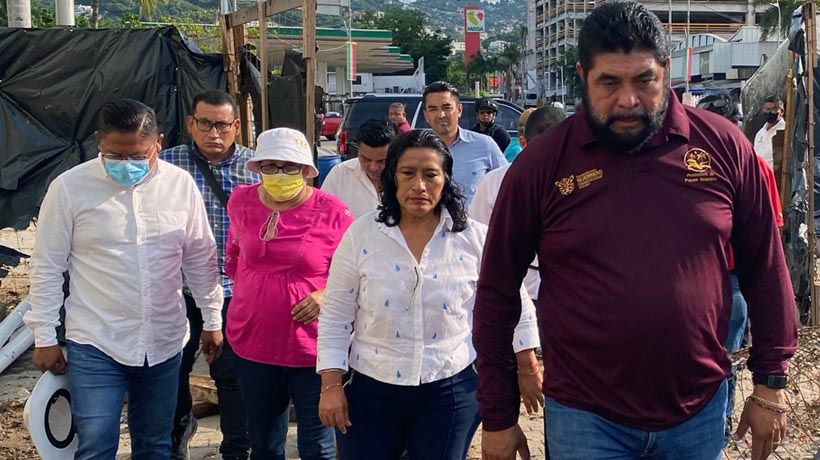 Recorre Abelina López afectaciones por tromba en Acapulco