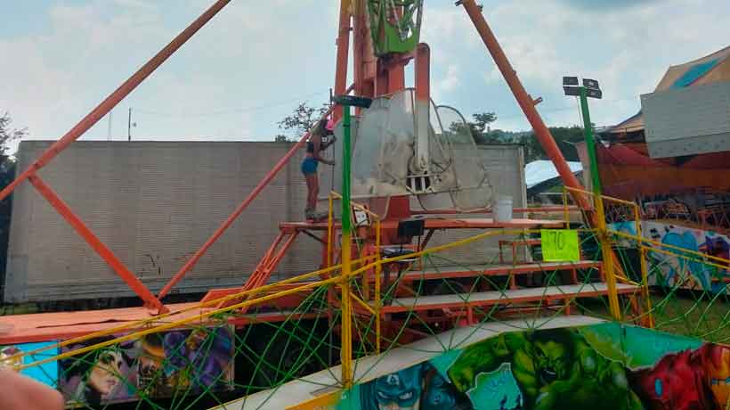 Suspenden juegos mecánicos en Expo-Feria de Teloloapan tras caída de “Sillas Voladoras”