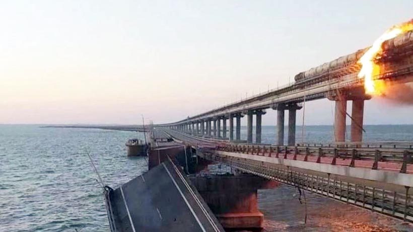 Muestran vídeos drámatica explosión de puente en Crimea