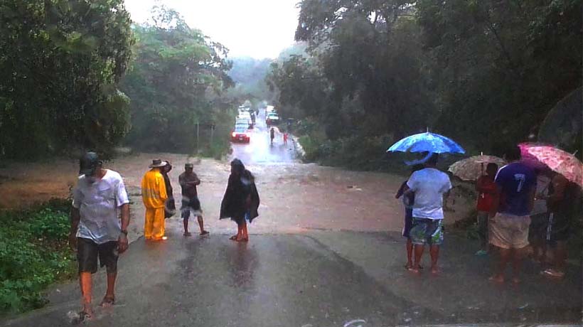 Dejan lluvias incomunicadas a 9 comunidades de San Marcos, Guerrero