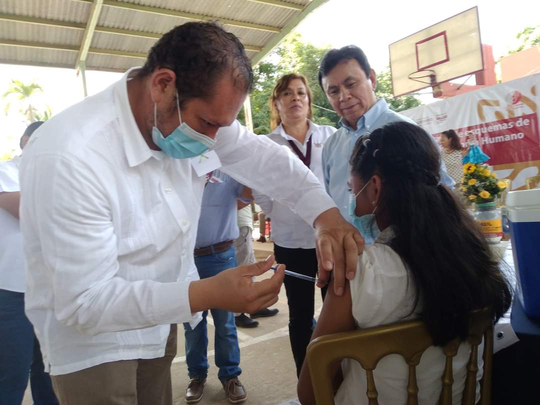 Aplican en Guerrero vacuna contra el Virus del Papiloma Humano a adolescentes