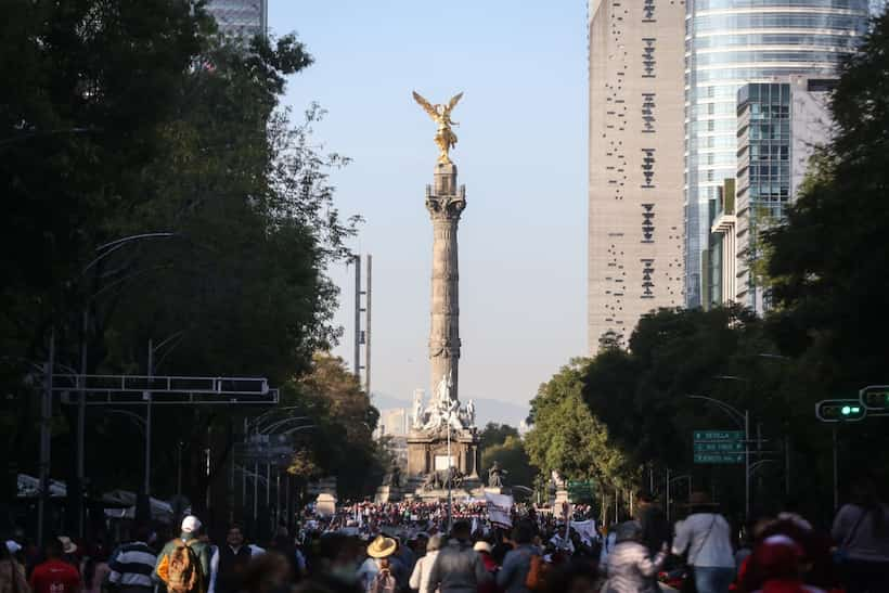 Asiste Evelyn Salgado a marcha de AMLO en CDMX