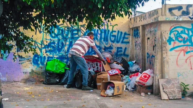 Detienen a 50 habitantes de Acapulco por quemar o tirar basura en vía pública