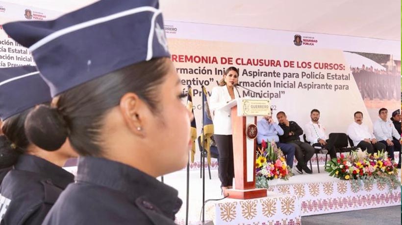 Clausura Evelyn Salgado curso en UNIPOL; tiene Guerrero 186 nuevos policías