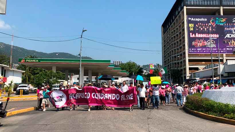 “Ni fifís, ni chairos, todos somos mexicanos”; acapulqueños marchan en defensa del INE