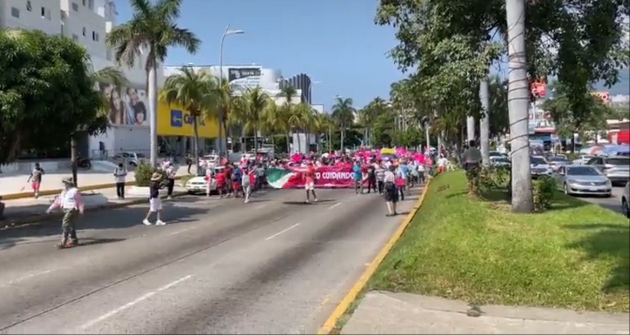 Inicia marcha #INENoSeToca en la costera Miguel Alemán