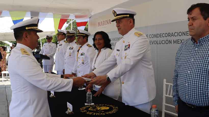 Entrega Semar reconocimiento por ascensos a 271 elementos de la doceava Región Naval