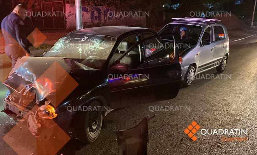 Accidente automovilístico frente a Unidad El Coloso deja dos mujeres lesionadas