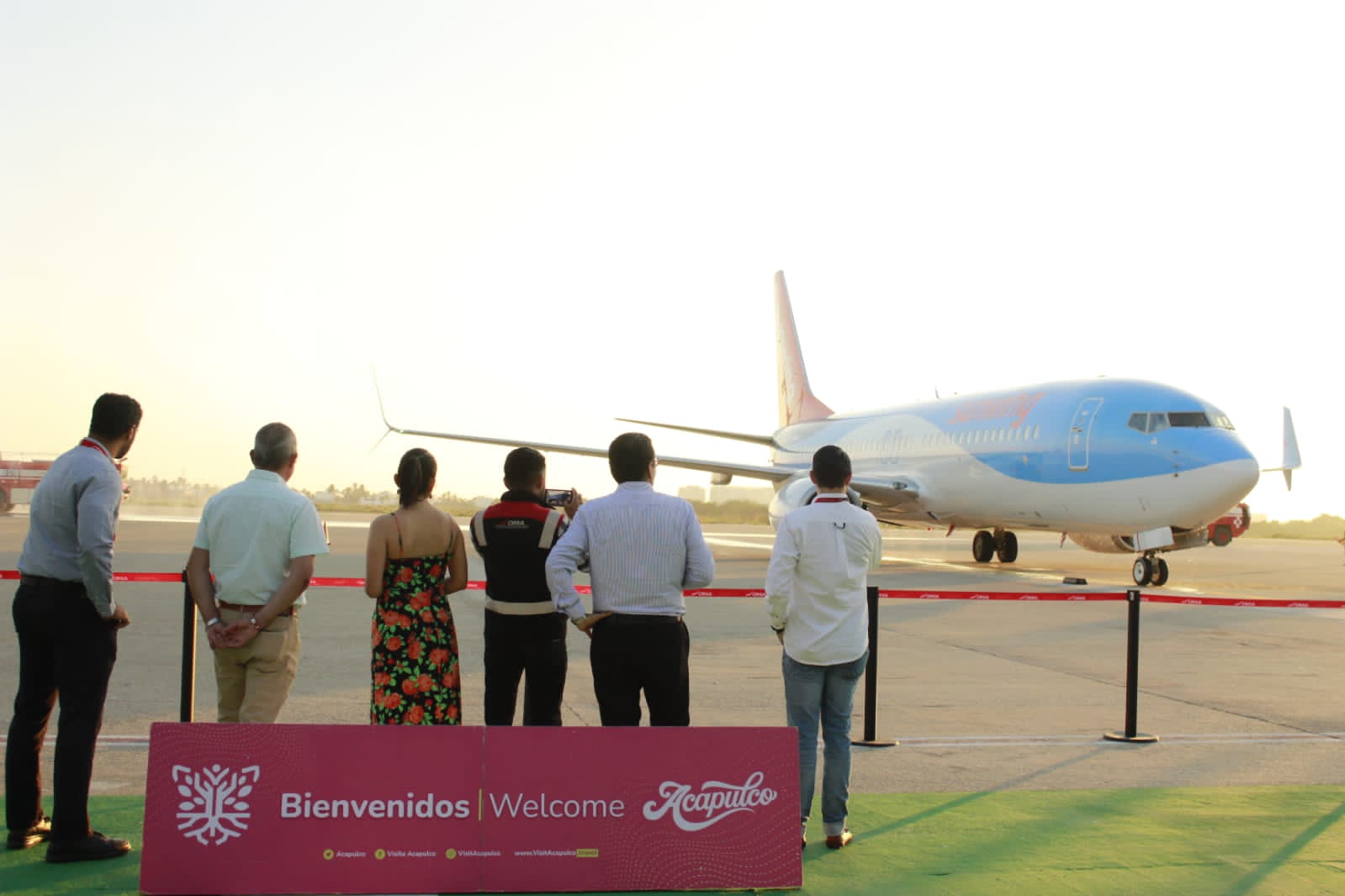 Aterriza en Acapulco segundo vuelo chárter con turistas canadienses