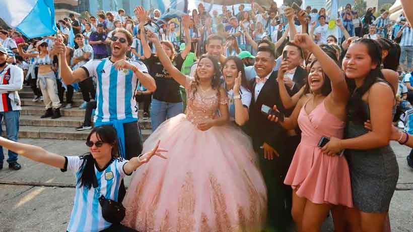 “Messico, Messico”; Argentinos celebran campeonato mundial en el Ángel de la Independencia