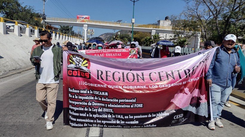 Provoca marcha de CETEG caos víal en Chilpancingo