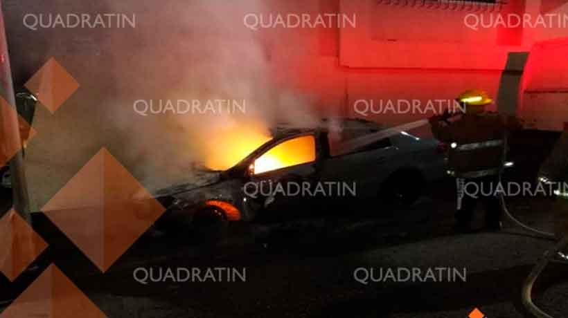Se incendia vehículo en la “Costera Vieja”