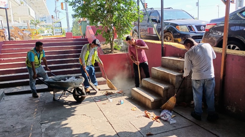 Intensifican en Acapulco limpieza de mercados