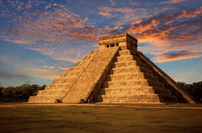 Turista Polaco es apaleado en la pirámide de Chichenitzá