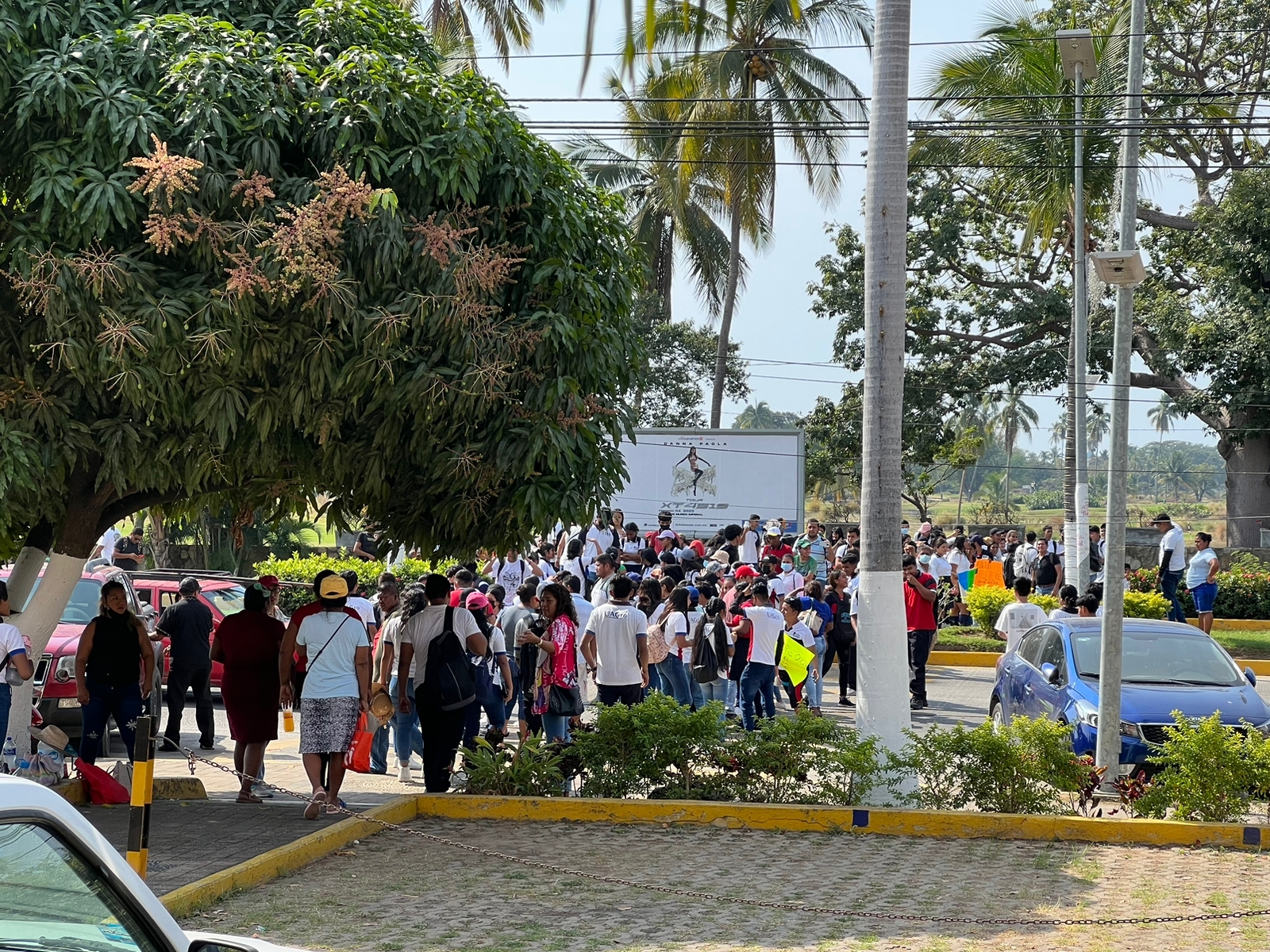 Bloqueo en Diamante: Exigen validez para prepa popular