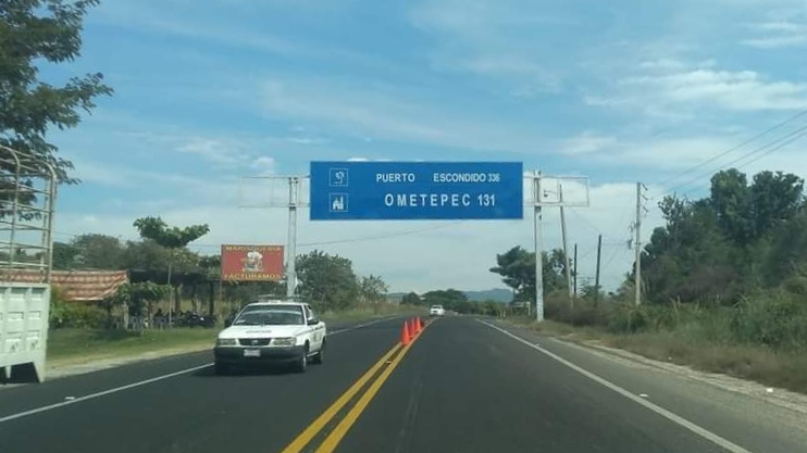 Suben tarifa taxis de la ruta Ometepec-Acapulco, denuncian