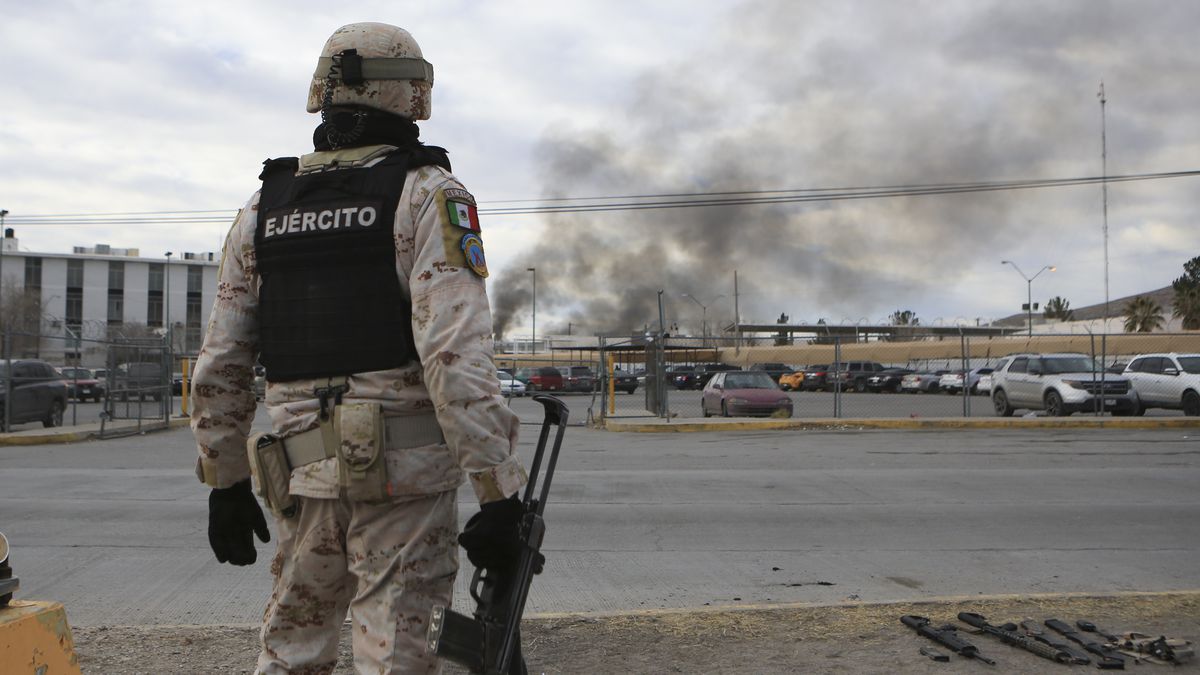 Tras motín cesan a director del Cereso de Ciudad Juárez; lo están investigando