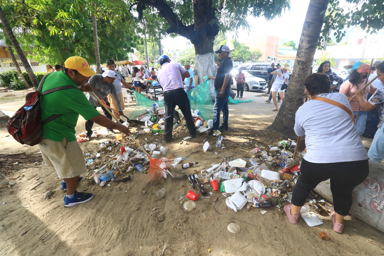 Implementan operativo de limpieza en zona turística de Acapulco