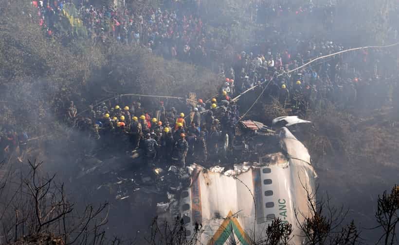 VIDEO: Pasajero transmitió en vivo accidente de avión en Nepal