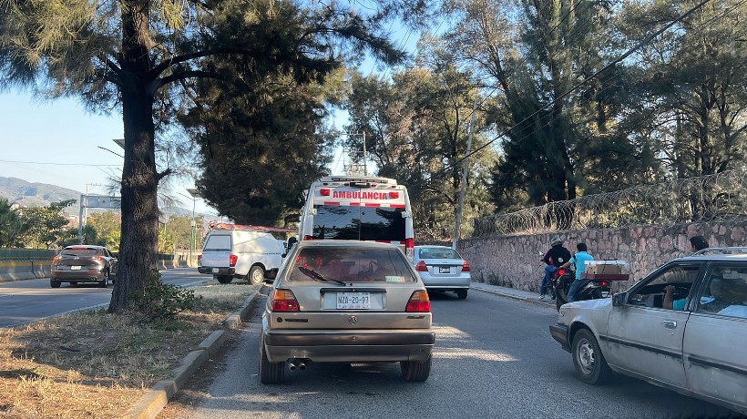 Bloquean la autopista del Sol en Chilpancingo