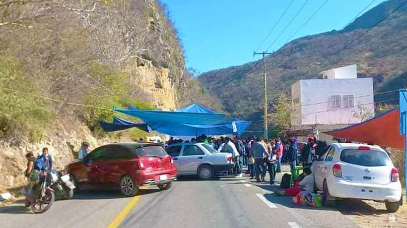 Bloquean por siete horas accesos a Tlapa, Guerrero