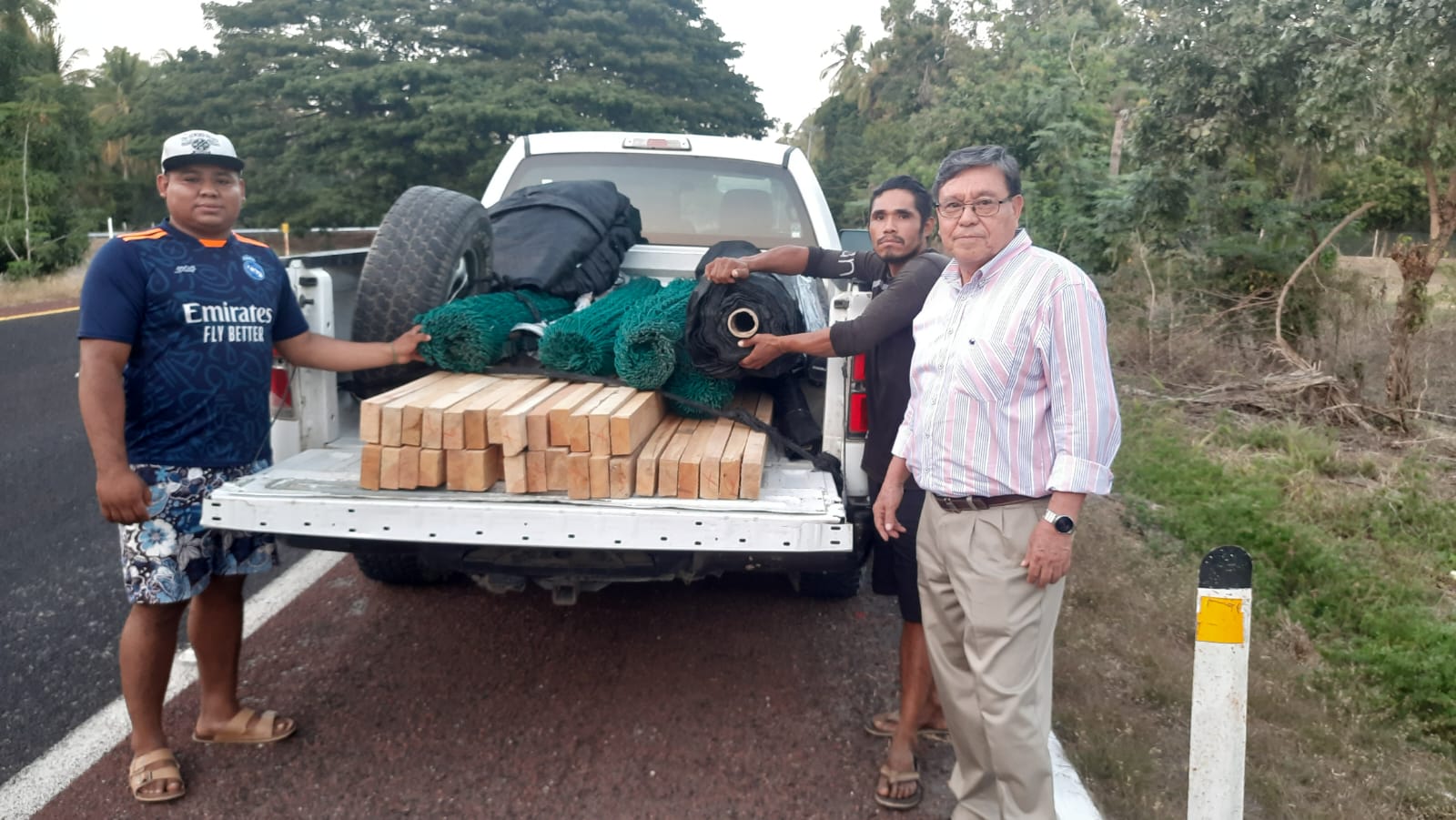 Entregan equipo a campamentos tortugueros y cocodrilarios de Guerrero