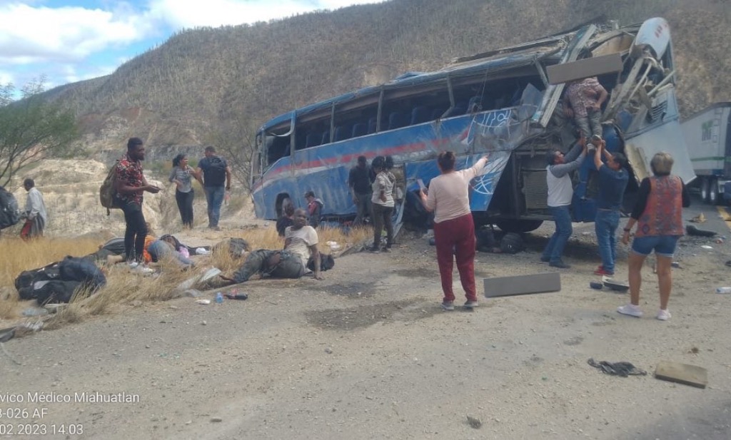 Saldo preliminar por accidente en la Oaxaca-Puebla es de 15 personas fallecidas