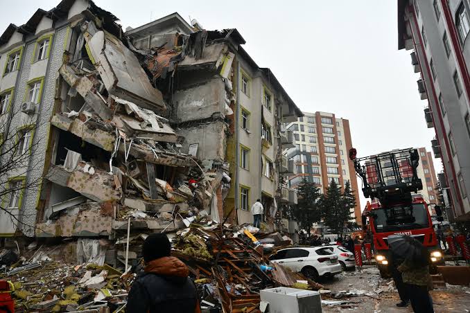 Superan los 44 mil muertos por los terremotos en Turquía