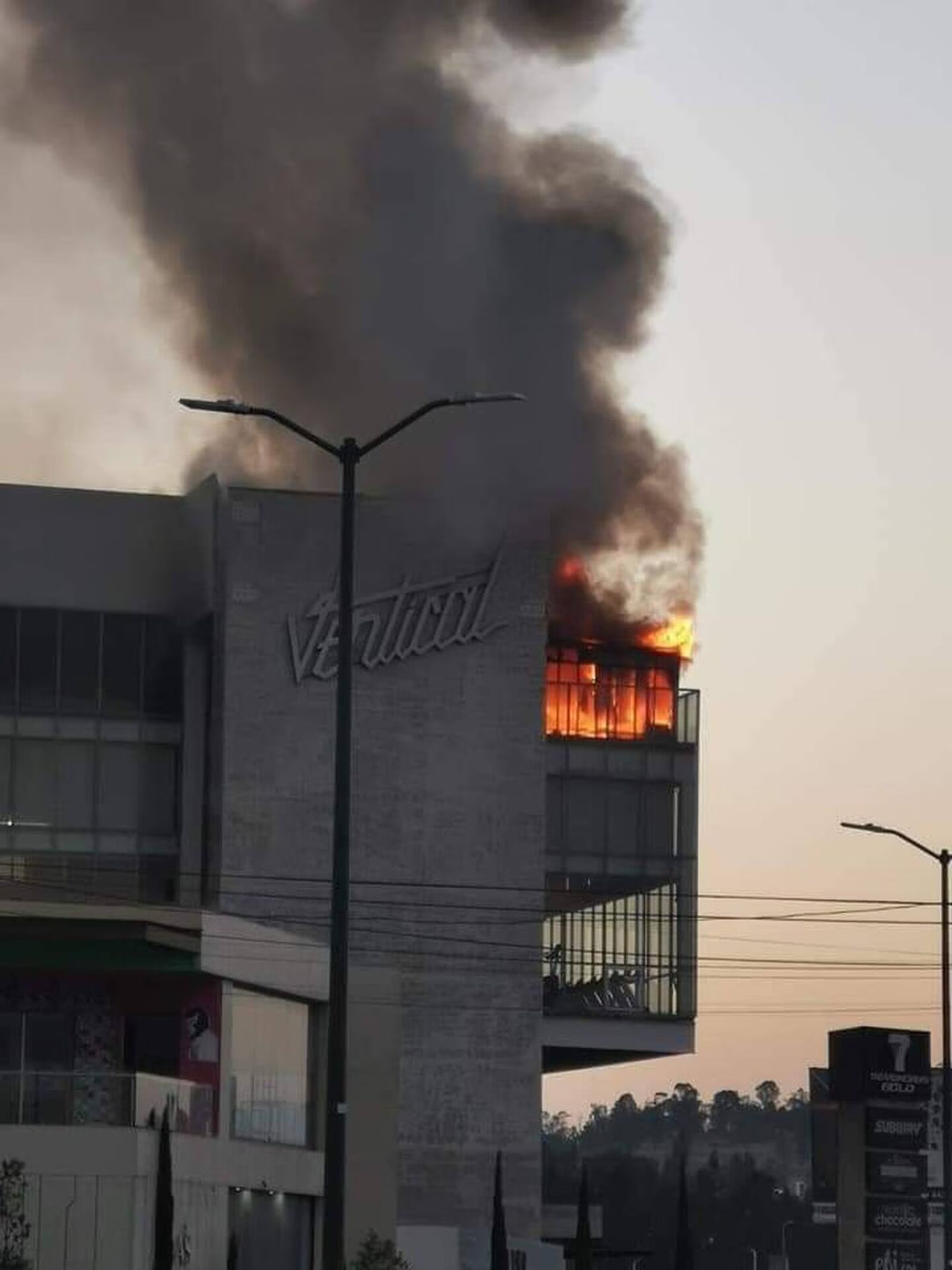 Incendian tres bares en Morelia