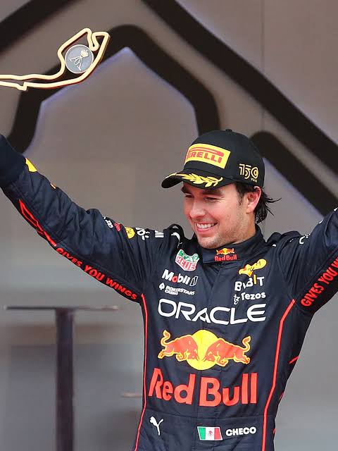 Checo Pérez logra el segundo lugar en el GP de Arabia Saudita