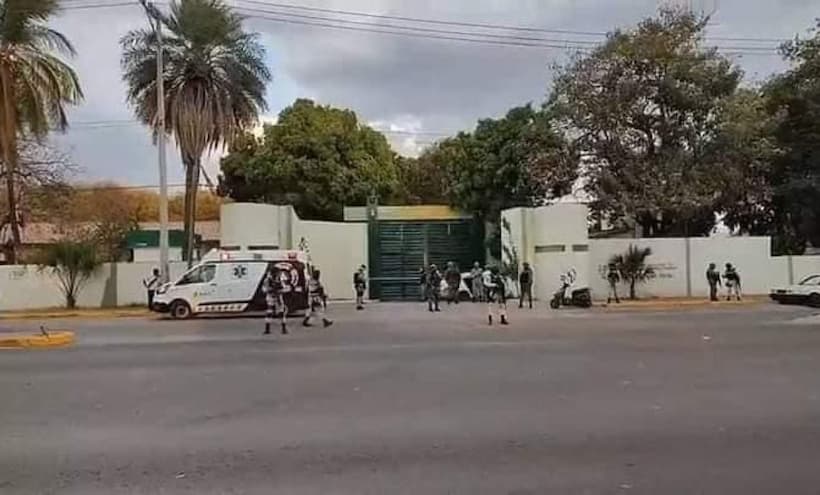 Acribillan a un hombre afuera del cuartel del Ejército en Iguala