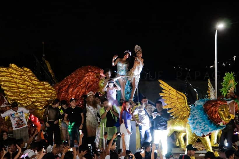 Asistieron más de 100 mil personas a desfile del Carnaval Paraíso Acapulco