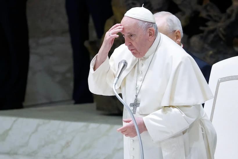 Afirma Papa Francisco que sólo renunciaría si tuviera un grave problema físico