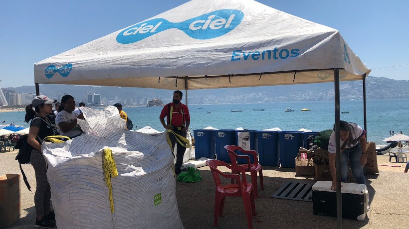 Colectan reciclaje en Asta Bandera de Acapulco para niños con cáncer